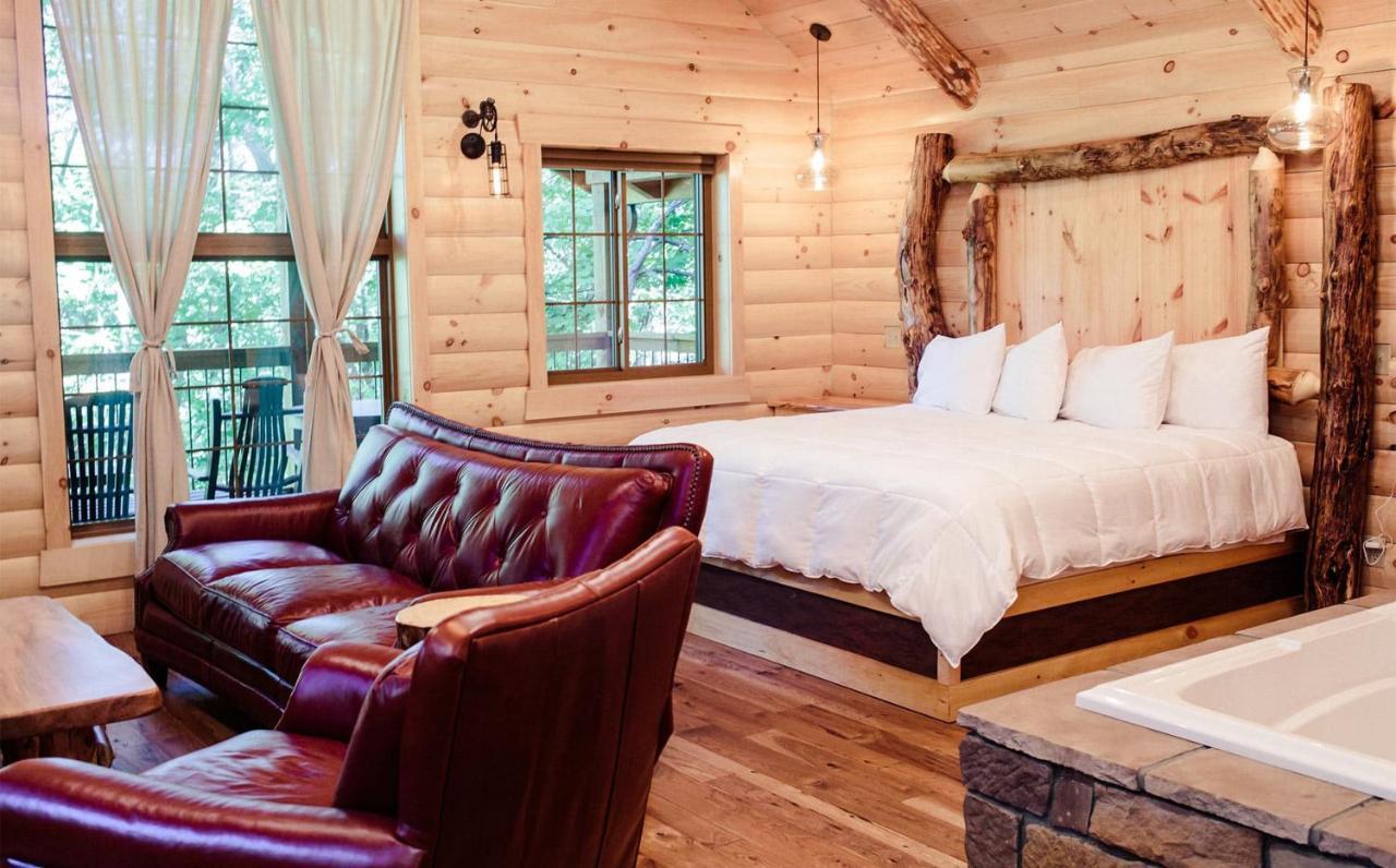 Cricket Hill Treehouse By Amish Country Lodging Millersburg Exterior foto